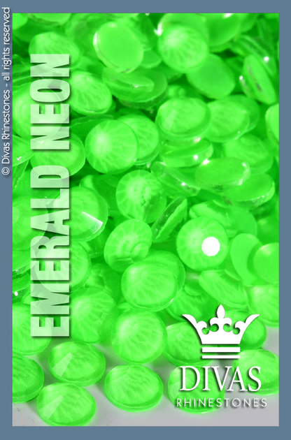 NEON RHINESTONES - Eltanin Rose #2020 Glass Crystal 'Emerald'