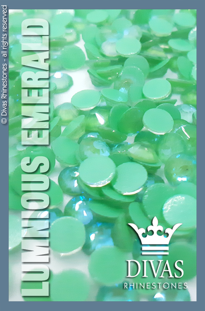LUMINOUS RHINESTONES - Eltanin Rose #2020 Glass Crystal 'Emerald'